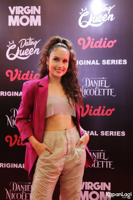 Foto Cinta Laura