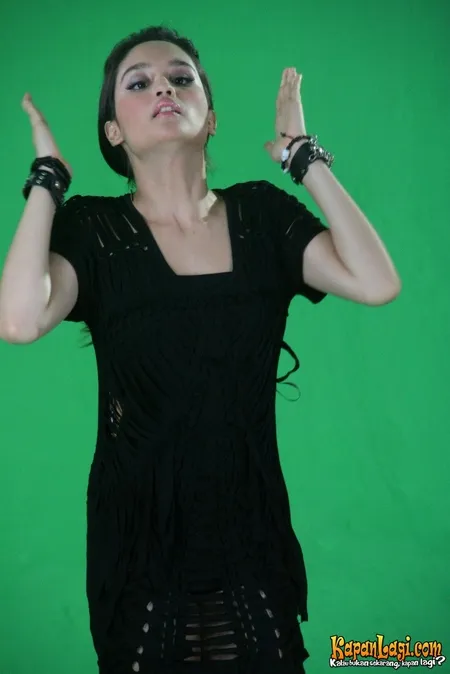 Foto Cinta Laura