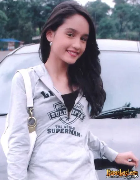 Foto Cinta Laura