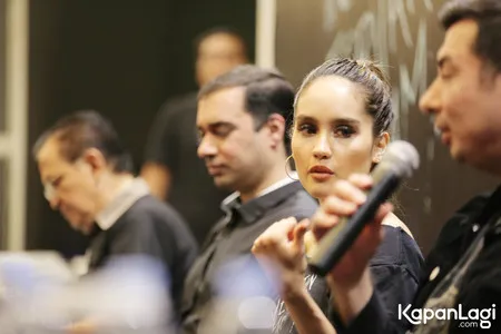 Foto Cinta Laura Kiehl