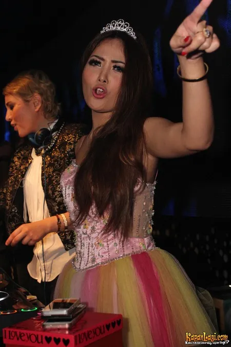 Foto Cinta Ratu Nansya