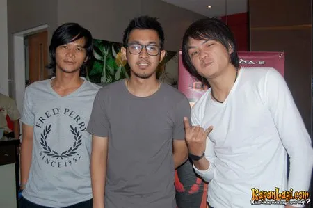 Foto Closing Band