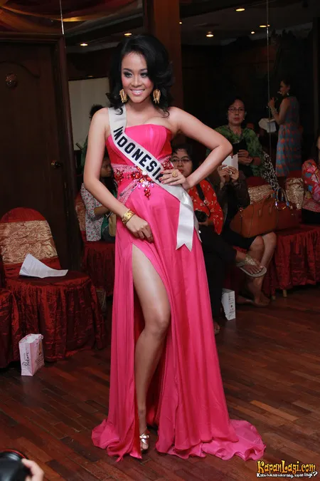 Foto Cok Istri Krisnanda Widani