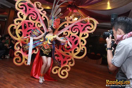 Foto Cok Istri Krisnanda Widani