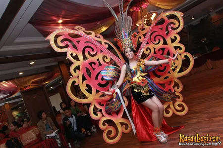 Foto Cok Istri Krisnanda Widani