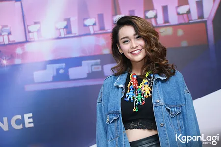 Foto Conchita Caroline