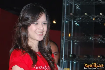 Foto Cut Meyriska