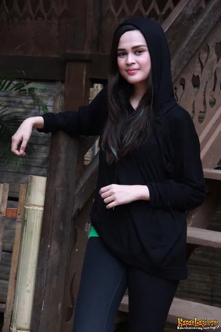 Foto Cut Meyriska
