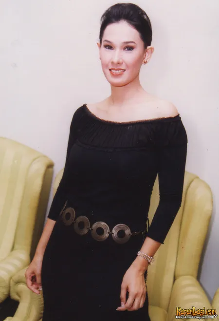 Cut sarah. Sarah cut. Cut sarah. Sara cut rasmi. Cut sarah.
