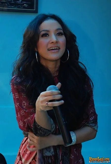 Foto Cynthiara Alona