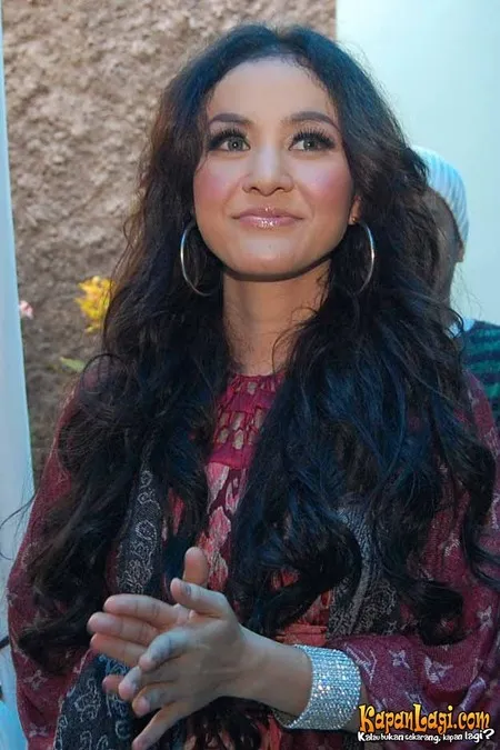 Foto Cynthiara Alona