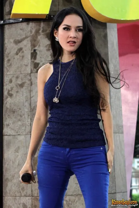 Foto Cynthiara Alona