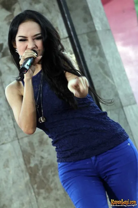 Foto Cynthiara Alona