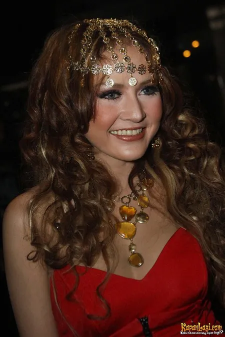 Foto Cynthiara Alona