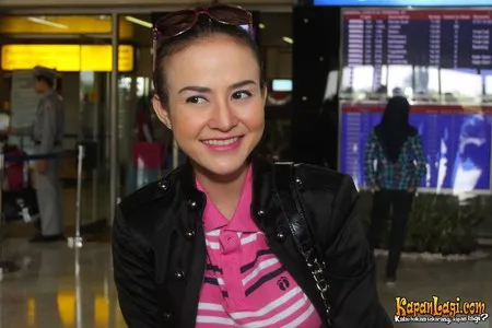 Foto Cynthiara Alona