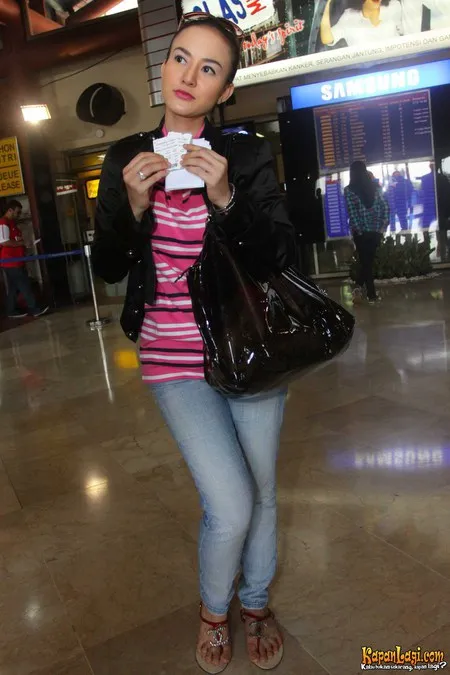 Foto Cynthiara Alona