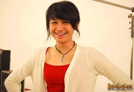 Foto Dara The Virgin