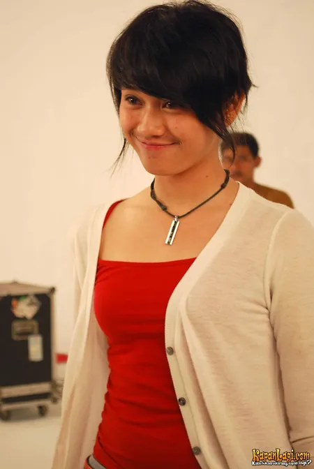 Foto Dara The Virgin