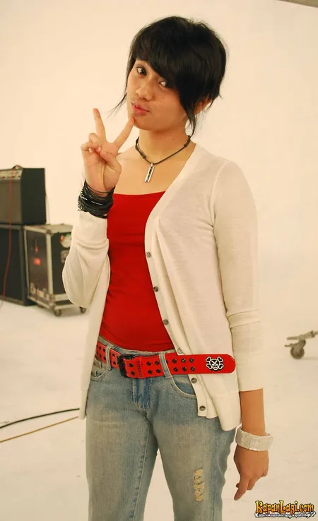 Foto Dara The Virgin