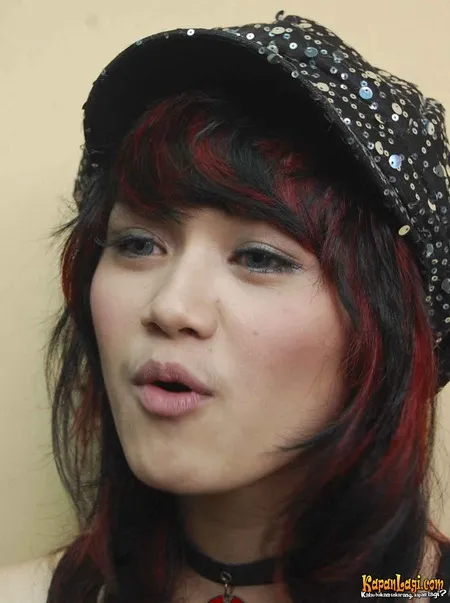 Foto Dara The Virgin