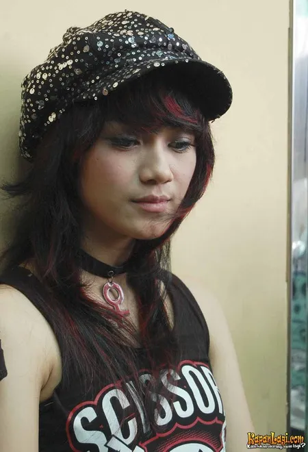 Foto Dara The Virgin