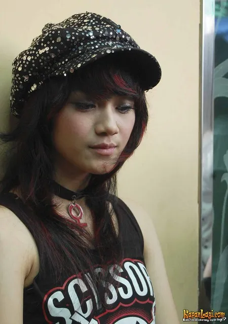 Foto Dara The Virgin