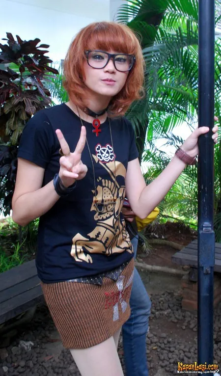 Foto Dara The Virgin