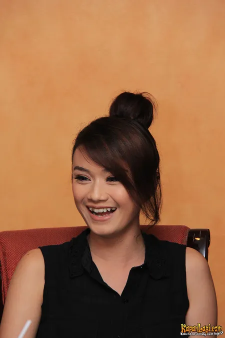 Foto Dara The Virgin