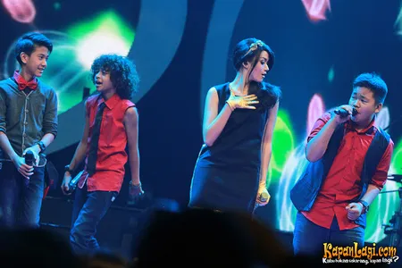 Foto Dara The Virgin