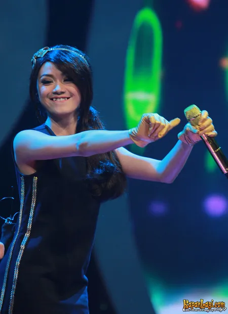 Foto Dara The Virgin