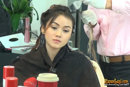 Foto Dara The Virgin