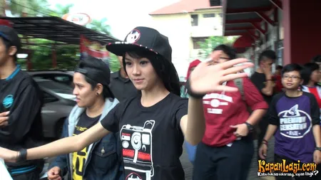 Foto Dara The Virgin