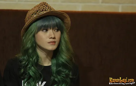 Foto Dara The Virgin