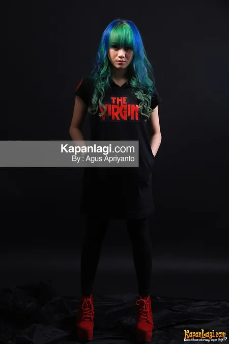 Foto Dara The Virgin