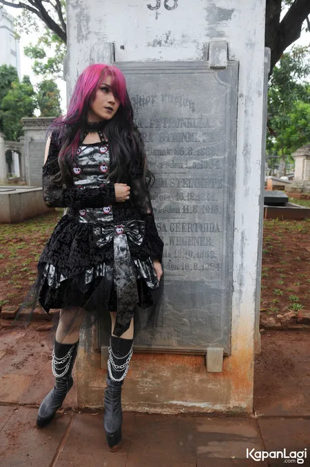 Foto Dara The Virgin