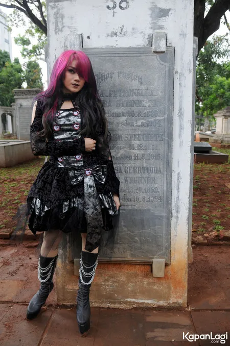 Foto Dara The Virgin