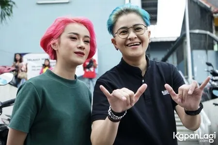 Foto Dara The Virgin