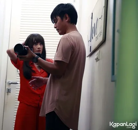 Foto Dara The Virgin