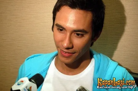 Foto Darius Sinathrya