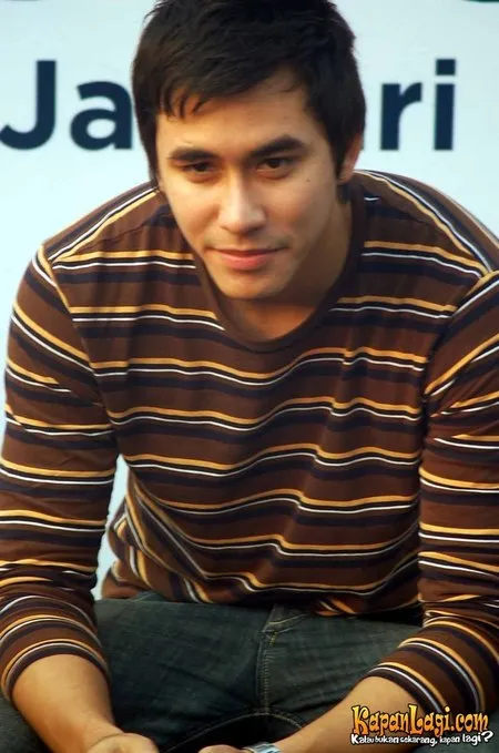 Foto Darius Sinathrya