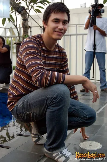 Foto Darius Sinathrya