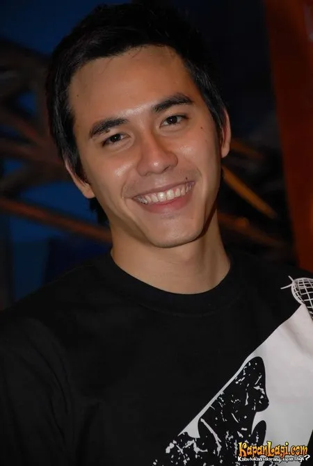 Foto Darius Sinathrya