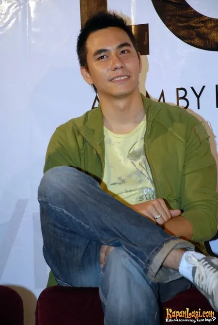 Foto Darius Sinathrya