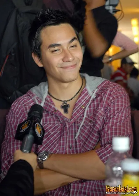 Foto Darius Sinathrya