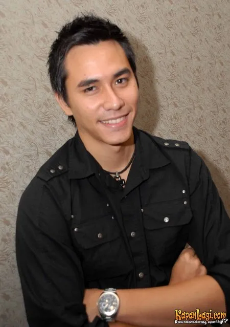 Foto Darius Sinathrya