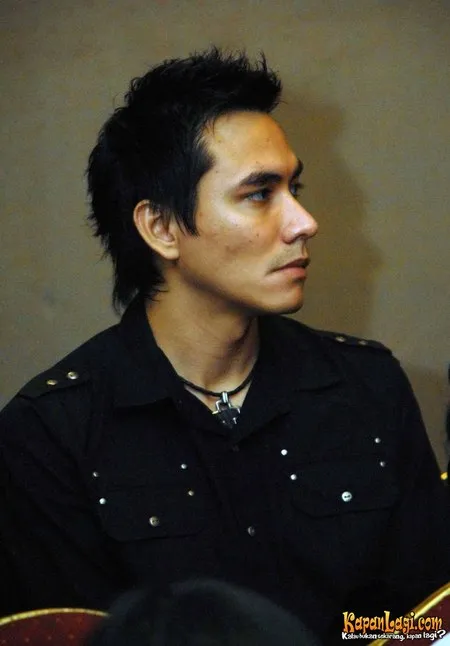 Foto Darius Sinathrya