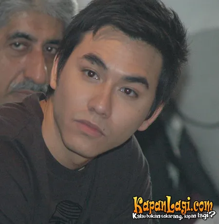 Foto Darius Sinathrya