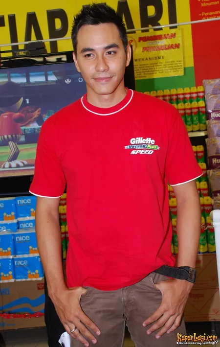 Foto Darius Sinathrya