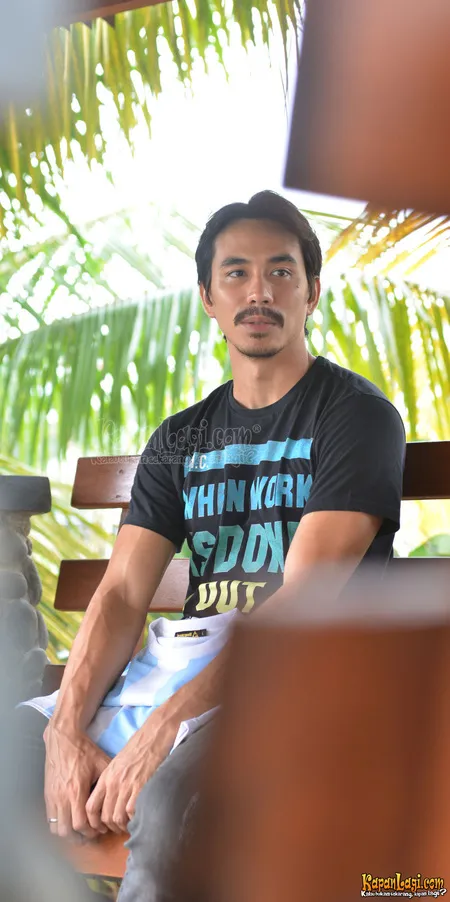 Foto Darius Sinathrya