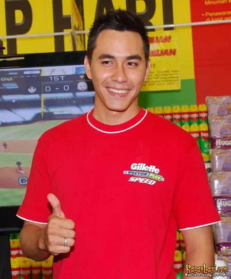 Foto Darius Sinathrya